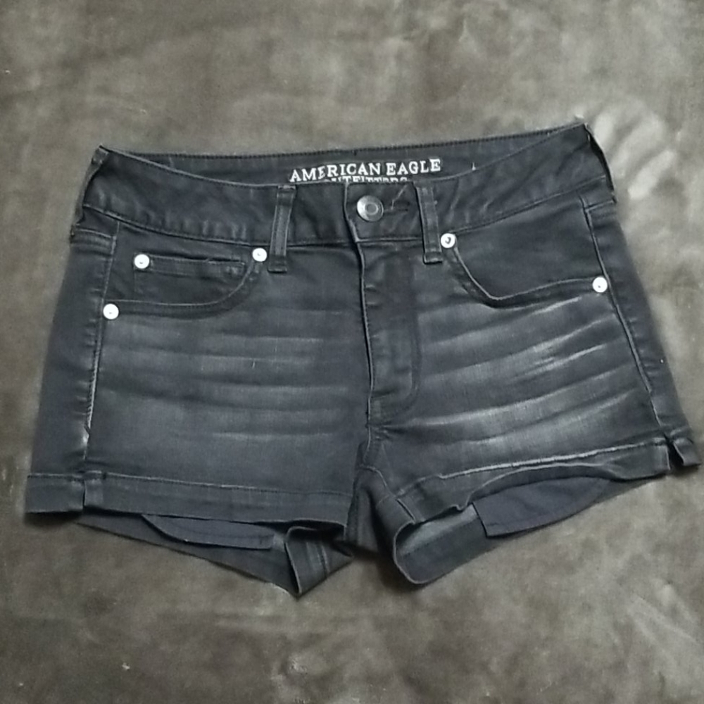 NEW AMERICAN EAGLE SHORTS SHORTIE DISTRESSED STRETCH